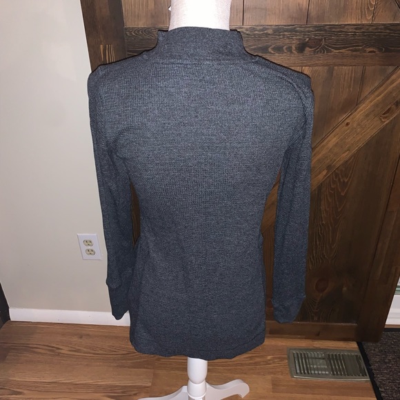 Black Turtleneck Ribbed Athletic Shirt - Picture 3 of 4